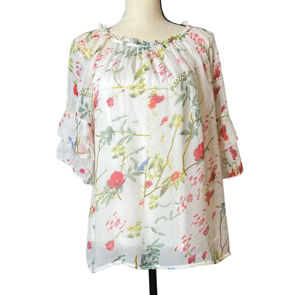 Bellambia Blouse in Floral Silk Print with Short Tiered Sleeves Size Small
